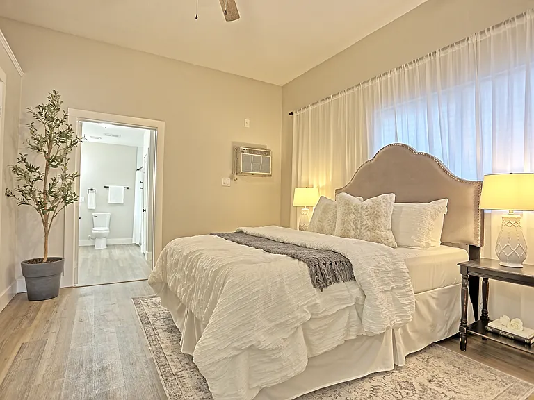 704 Natchez River Cir — Photo 10