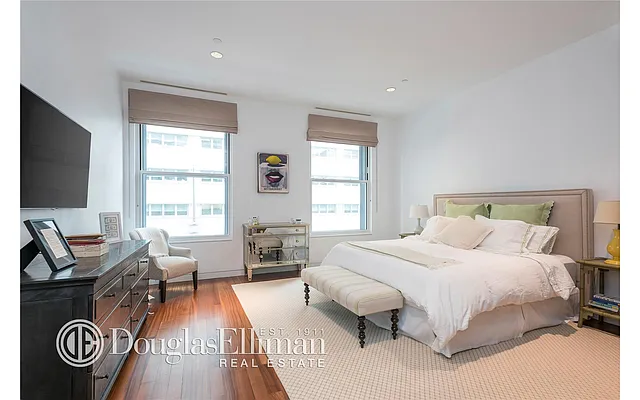 Rented by Douglas Elliman | media 16