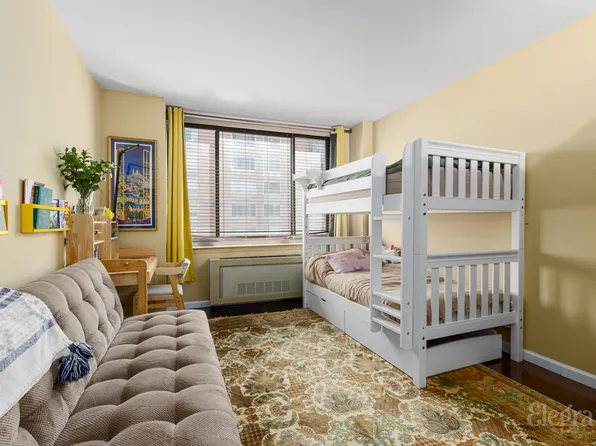 300 Albany Street image 3 of 8