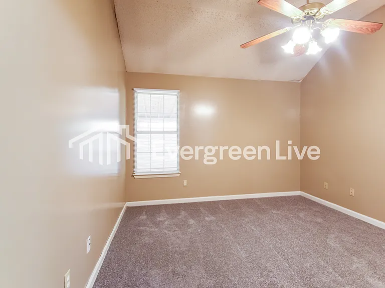 6346 Amanda Oaks Cir N — Photo 9