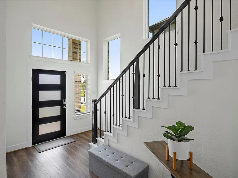 7115 Prairie Heights Dr — Photo 3