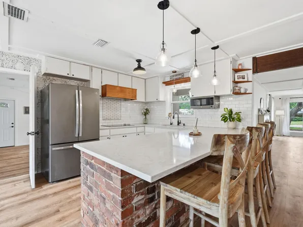 233 Pleasant St, Fort Walton Beach, FL 32548