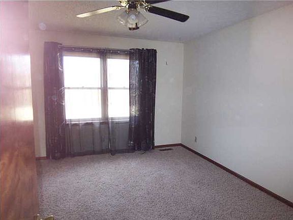 5th image of 1607 Cottonwood Dr