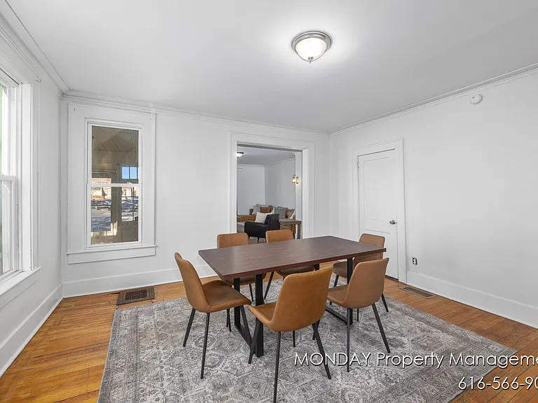 263 W Muskegon Ave #1 — Photo 7
