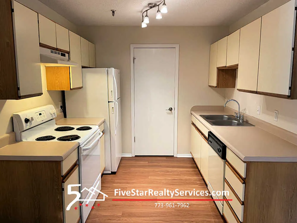 2 bed, 1100 sqft, $1,750 — Photo 2