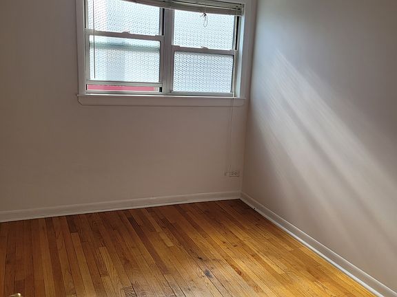 5th image of 5222 W Belmont Ave