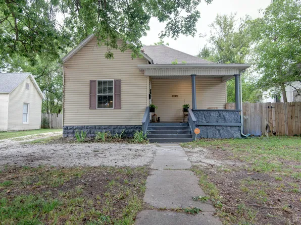 1105 W Division Street, Springfield, MO 65803