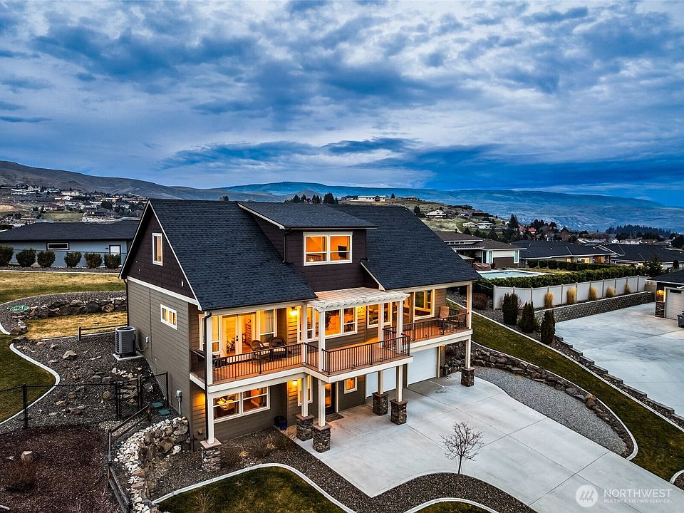 1st image of 852 Sage Crest Drive