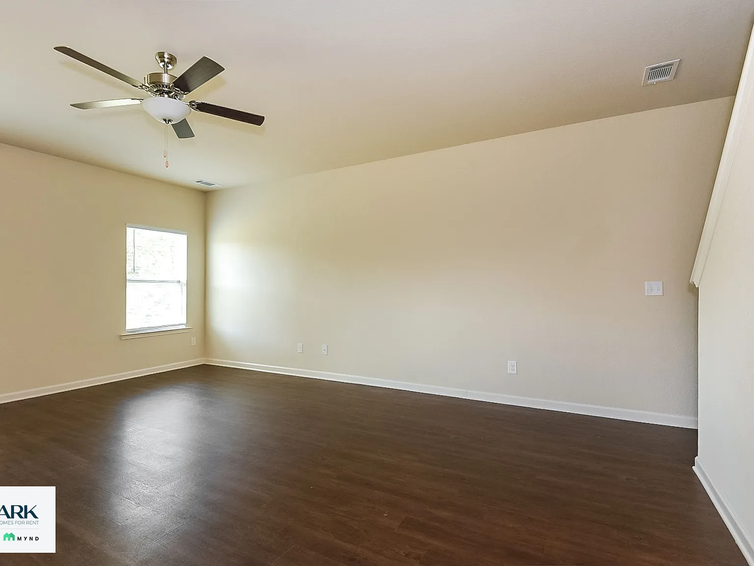 5 bed, 2.5 bath, 2619 sqft, $2,209 — Photo 4