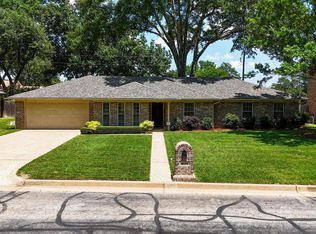 6220 Huntington Dr, Tyler, TX 75703