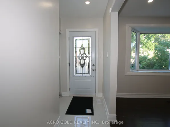 96 Archdekin Dr, Brampton, ON L6V 1Y7