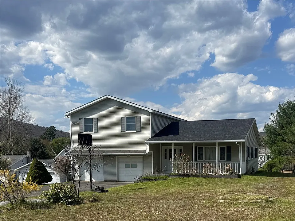112 Central Dr