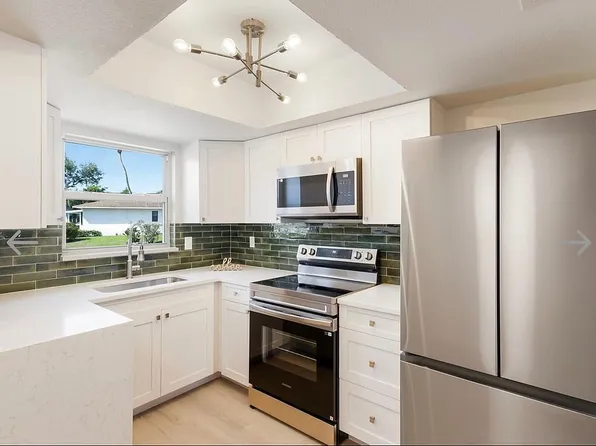 5011 Live Oak Cir, Bradenton, FL 34207