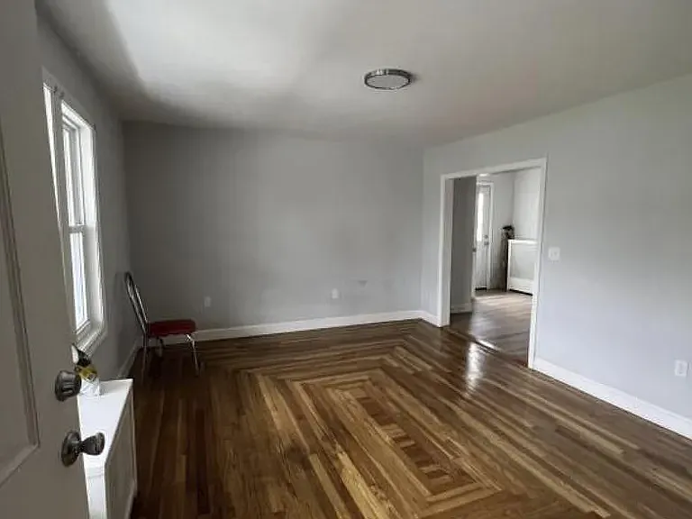 11 Franklin St #1