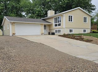 562 Jones Rd, Evansdale, IA 50707