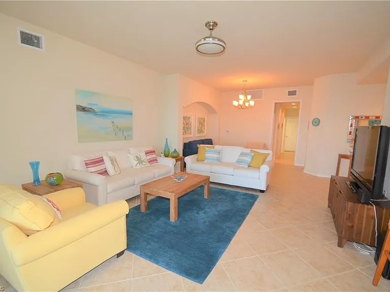 10572 Smokehouse Bay Dr #101 — Photo 5