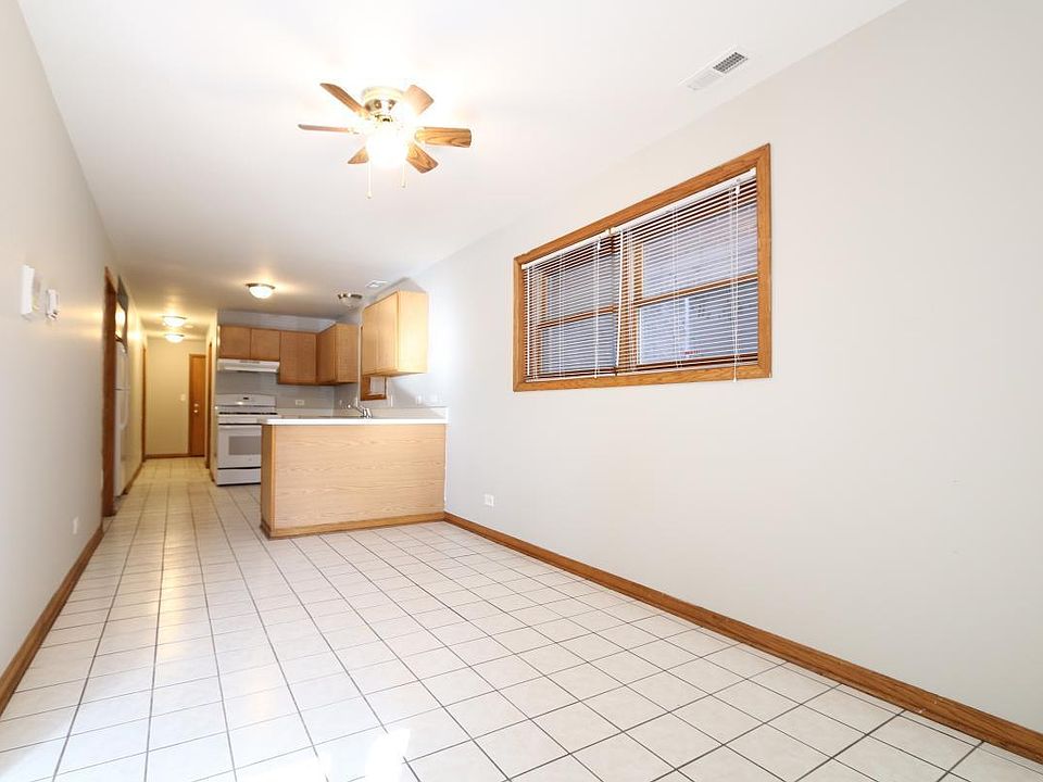 open kitchen with dine in capacity