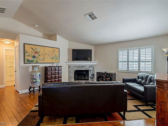 3rd image of 5355 Angler Cir Unit 203
