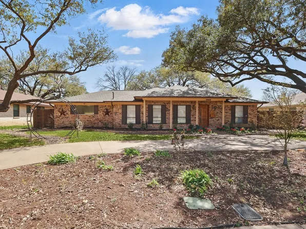 3444 Rock Martin Dr, Farmers Branch, TX 75234