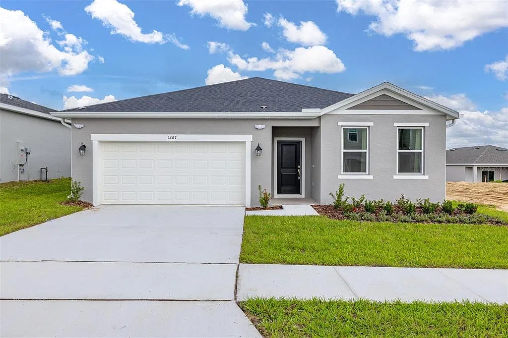 4 bed, 3.0 bath, 2210 sqft, $2,275 — Photo 1