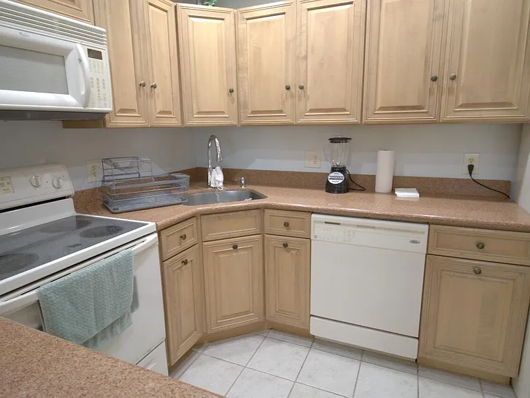 3561 Pine Needle Dr #D-2 — Photo 5