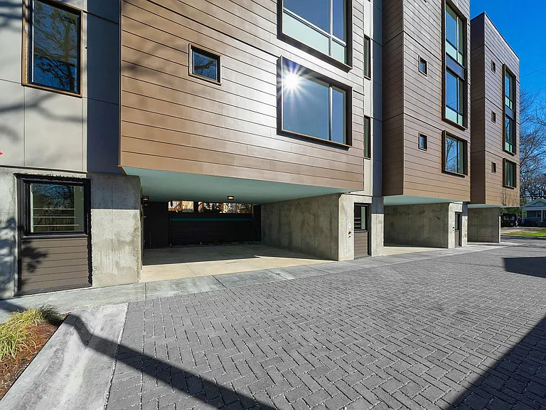 1322 Lafrance St NE #A — Photo 30