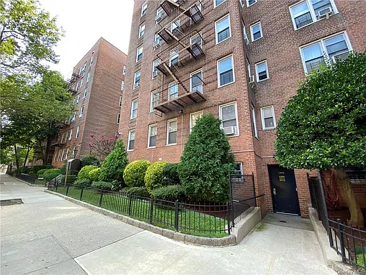 Sold by Keller Williams Realty NYC Group | media 19