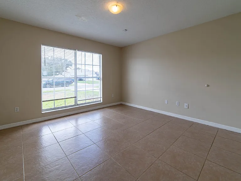 8345 Fort Thomas Way — Photo 7
