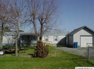 646 Gross Rd, Guntersville, AL 35976