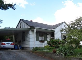 12 Montague St, Christiansburg, VA 24073