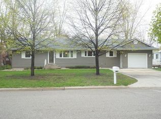 419 19th St W, Clear Lake, IA 50428
