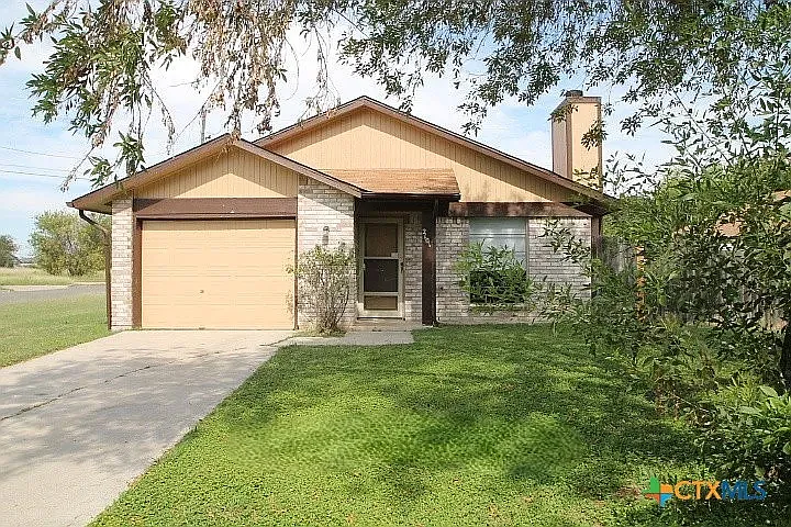2101 Coach Dr — Photo 1