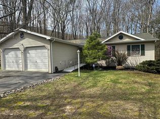 238 Buck Ridge Dr, Drums, PA 18222