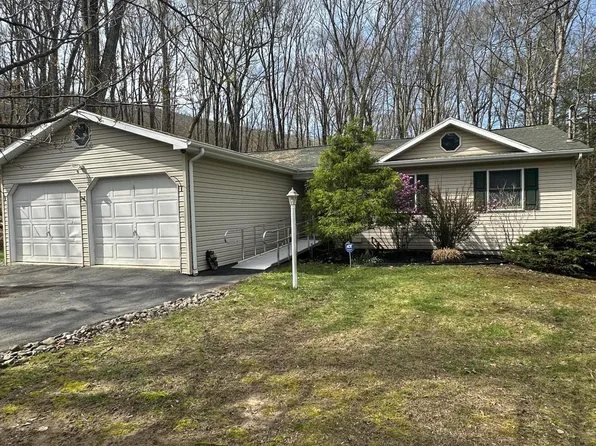 238 Buck Ridge Dr, Drums, PA 18222