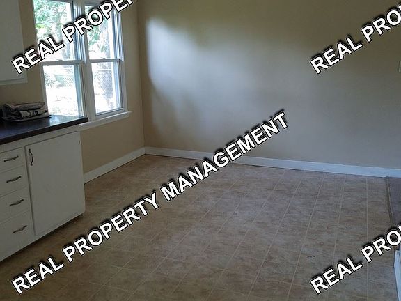 3rd image of 2334 Vigo St