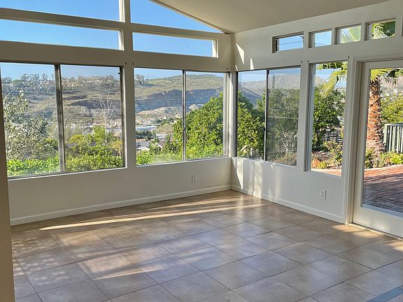 Huge Sunroom w/ Incredible Views
