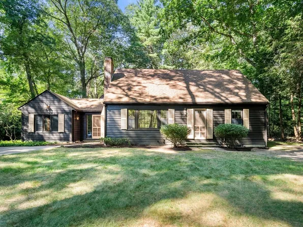 36 Rich Valley Rd, Wayland, MA 01778