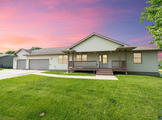 301 W 6th St, Crooks, SD 57020