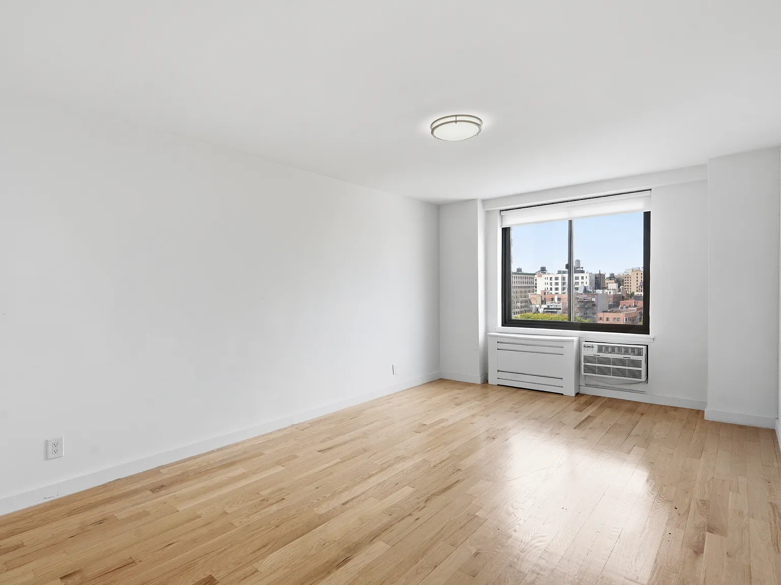 792 Columbus Avenue — Photo 2