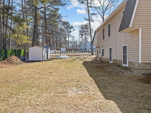 4th image of 205 Blakely Road