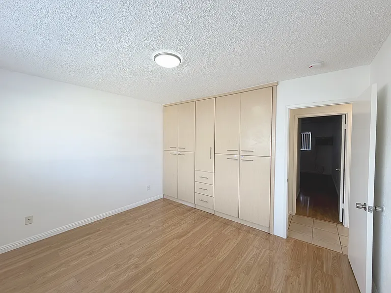 240 W Verdugo Ave #P — Photo 15