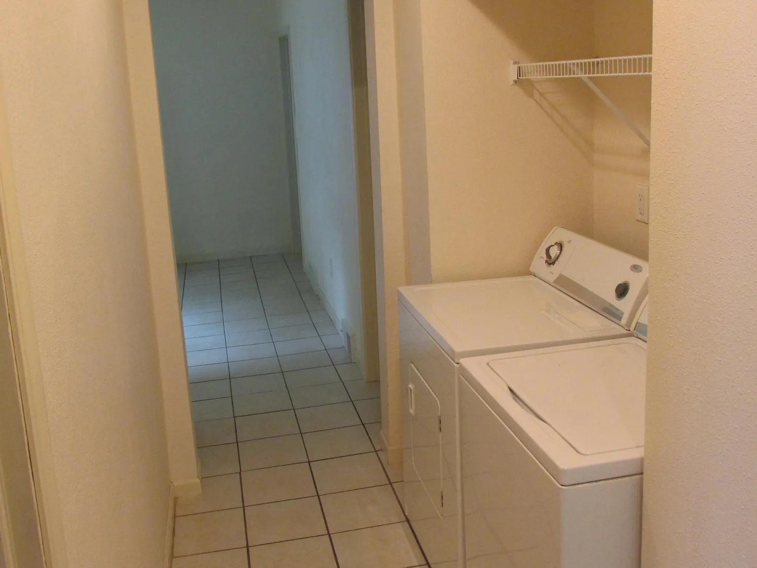 3 bed, 1300 sqft, $1,215 — Photo 4