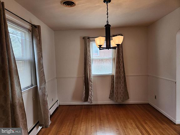 4th image of 4504 Hargrove Rd