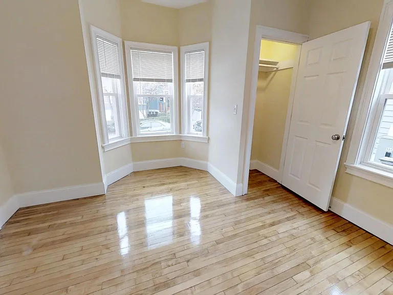 8-10 Claremon St #1 — Photo 6