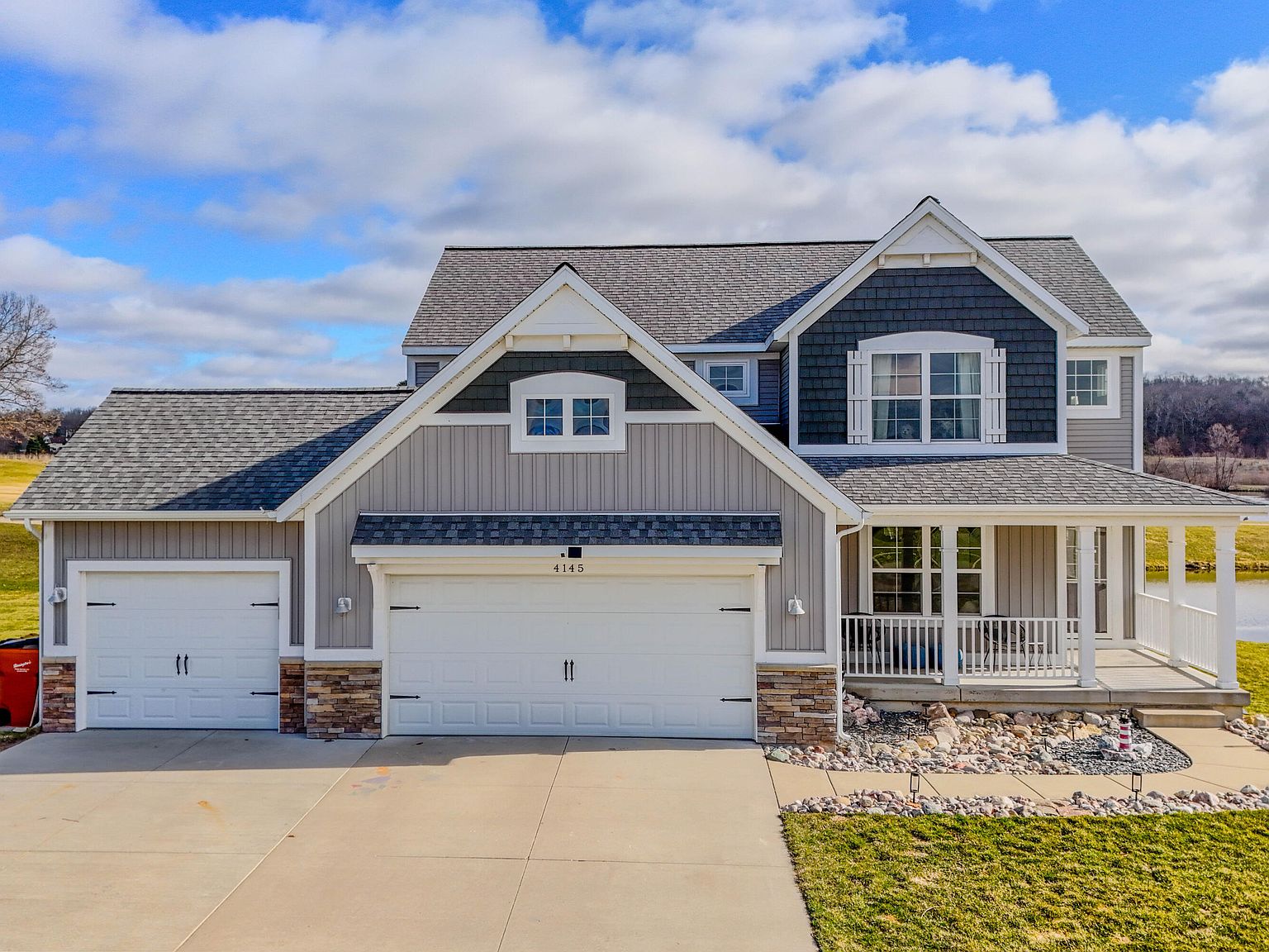 4145 Boulder View Dr NE
