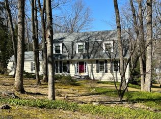 23 Lord William Penn Dr, Morristown, NJ