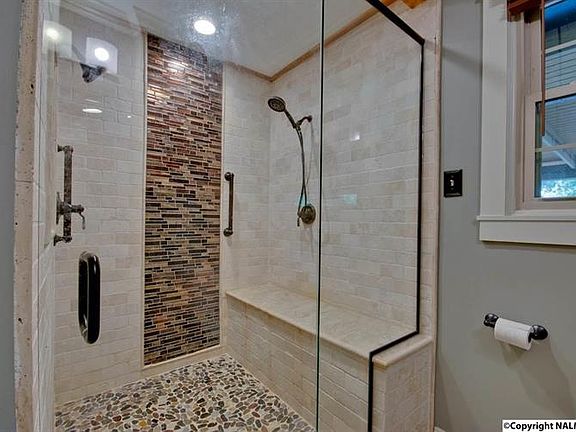 4th image of 6402 Robinhood Ln NW
