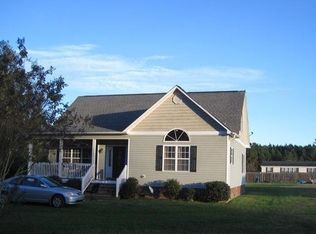 1723 New Savannah Rd, Burgaw, NC 28425
