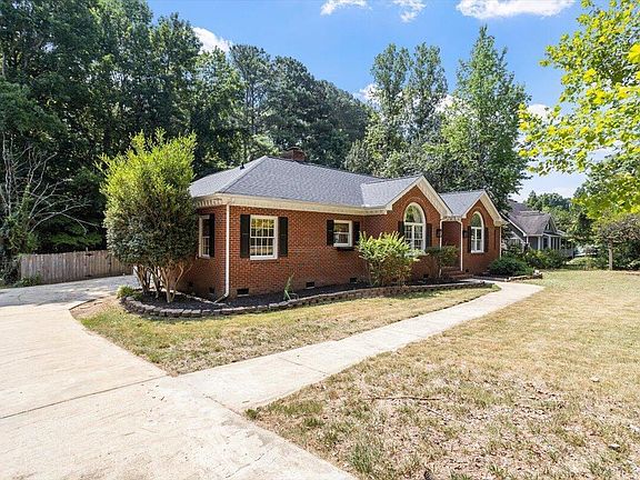 2nd image of 5405 Doemont Dr