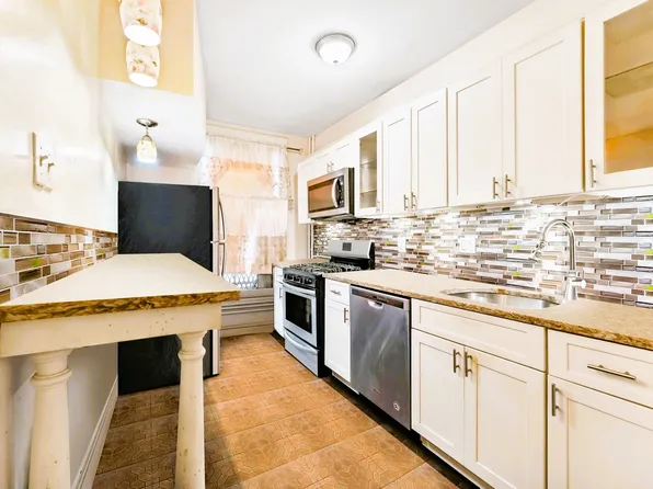 245 Prospect Place image 15 of 23